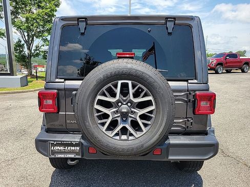 Used 2025 Jeep Wrangler Unlimited Sahara AWD/4WD image 6