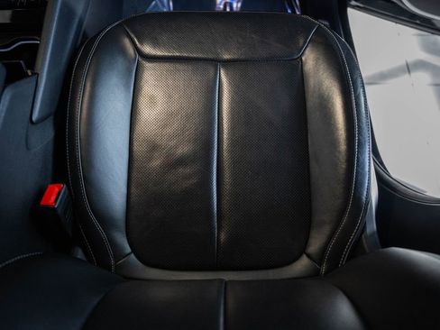 Certified 2023 Jeep Grand Cherokee Overland image 37