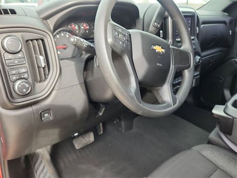 Used 2024 Chevrolet Silverado 2500 Custom w/ Custom Value Package image 10