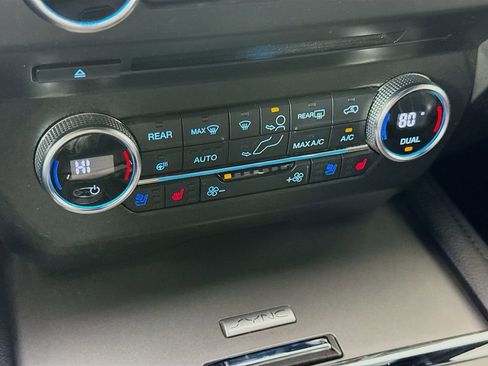 Used 2018 Ford Expedition Max XLT w/ Equipment Group 202A image 17