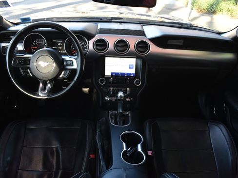 Used 2019 Ford Mustang Premium image 31
