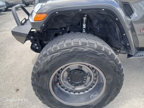 Used 2021 Jeep Gladiator Rubicon w/ Safety Group AWD/4WD image 18