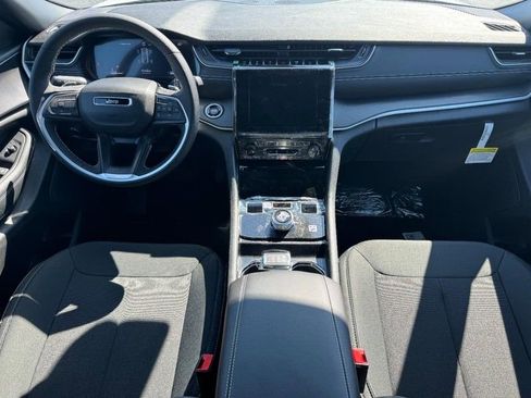 New 2026 Jeep Grand Cherokee Laredo X image 7