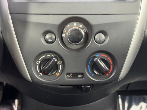 Used 2015 Nissan Versa S image 21