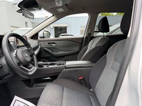 Used 2021 Nissan Rogue SV AWD/4WD image 17