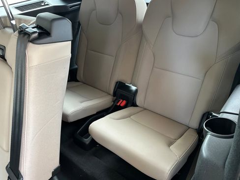 New 2026 Volvo XC90 B6 Plus image 13