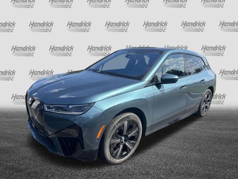 Used 2024 BMW iX xDrive50 w/ Premium Package AWD/4WD image 6