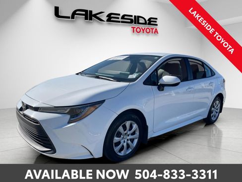 Certified 2023 Toyota Corolla LE image 1