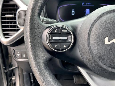 Used 2023 Kia Soul LX w/ Option Group 015 FWD image 23