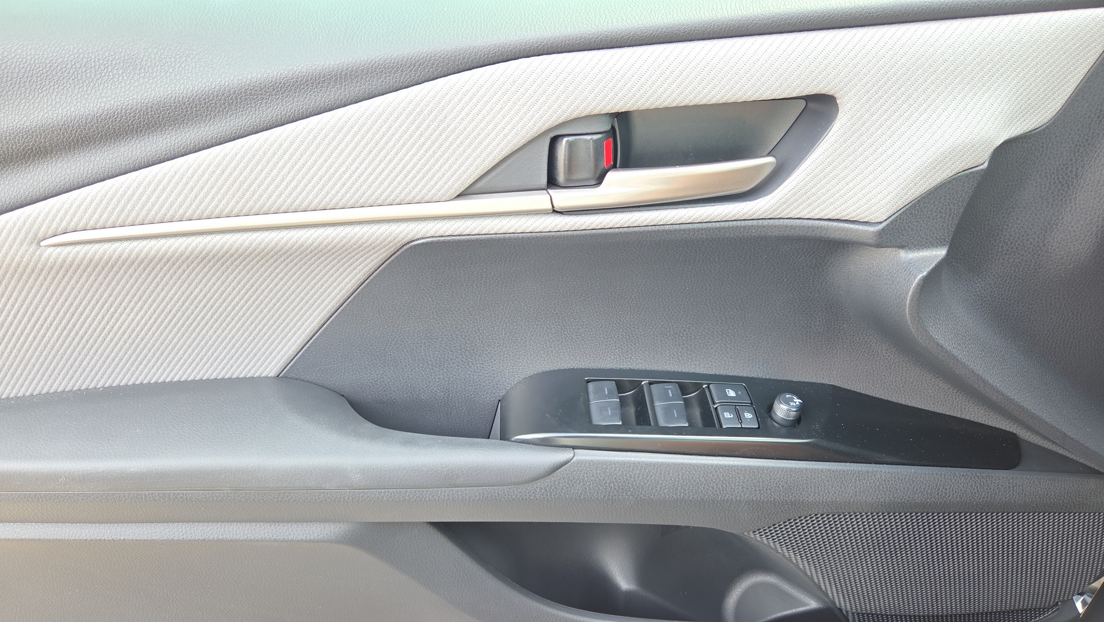 Certified 2026 Toyota Camry SE FWD image 16