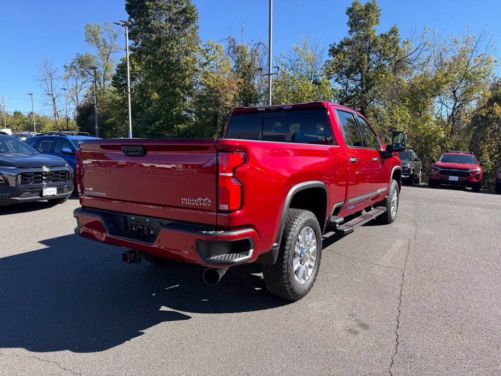 Used 2025 Chevrolet Silverado 2500 High Country w/ High Country Premium Package AWD/4WD image 5