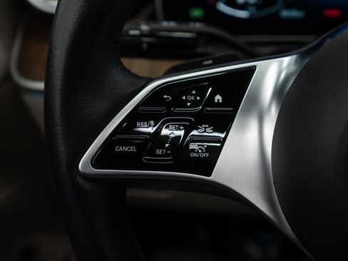 Used 2023 Mercedes-Benz C 300 C 300 4MATIC Sedan w/ Pinnacle Trim Package image 19