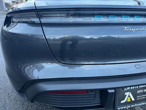 Used 2022 Porsche Taycan 4S image 15