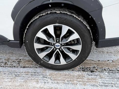 Certified 2023 Subaru Outback Limited image 9