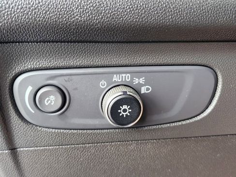 Used 2022 Buick Envision Preferred FWD image 21