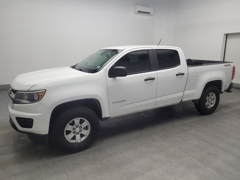 Used 2020 Chevrolet Colorado W/T w/ WT Convenience Package AWD/4WD image 2