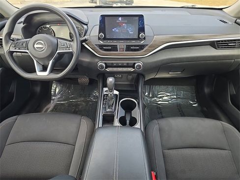 Used 2023 Nissan Altima 2.5 SV image 9