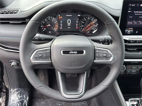 New 2026 Jeep Compass Limited image 9