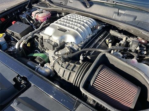 Used 2019 Dodge Challenger SRT Hellcat Redeye image 10