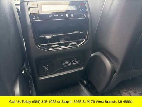 Used 2024 Jeep Grand Cherokee Overland w/ Advanced Protech Group III AWD/4WD image 36