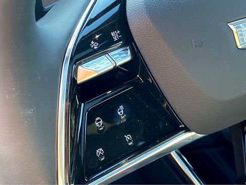 New 2024 Cadillac Lyriq Luxury image 11