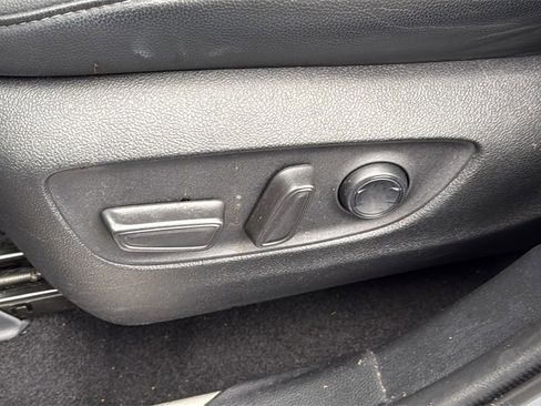 Used 2022 Toyota Highlander XSE image 12