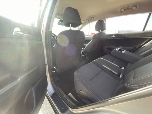 Used 2022 Kia Sportage LX image 16