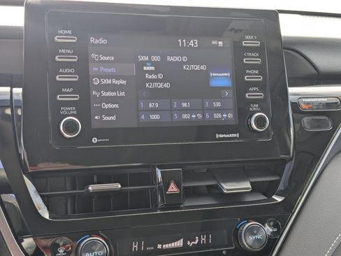 Used 2024 Toyota Camry SE w/ Convenience Package image 12