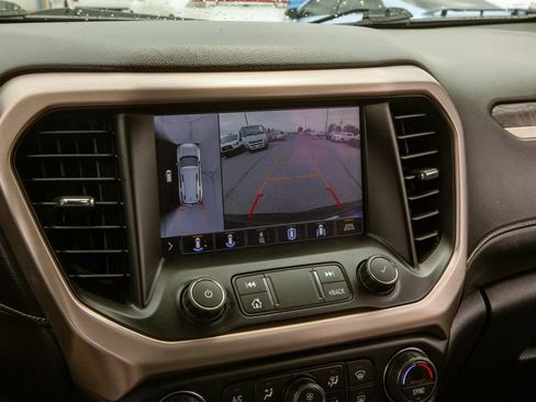Used 2020 GMC Acadia Denali AWD/4WD image 17