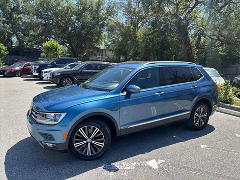 Used 2018 Volkswagen Tiguan SEL FWD image 3