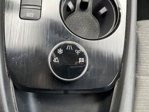 Used 2021 Nissan Rogue SV image 30