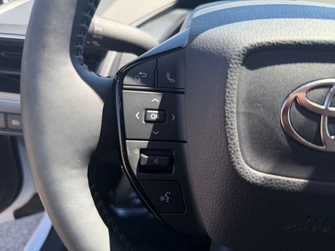 Used 2025 Toyota Prius AWD image 15