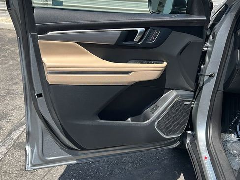 Used 2026 Buick Enclave Preferred w/ LPO, Floor Liner Package FWD image 13