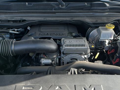 Used 2022 RAM 1500 Big Horn AWD/4WD image 14
