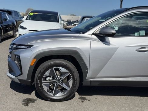 Certified 2025 Hyundai Tucson SEL image 4