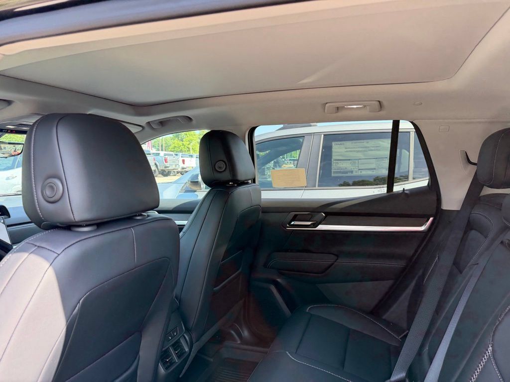 New 2027 GMC Terrain Denali w/ LPO, Floor Liner Package AWD/4WD image 12
