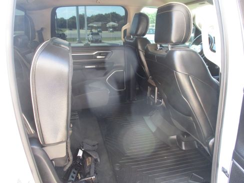 Used 2020 RAM 1500 Laramie image 10