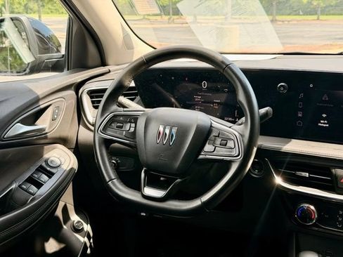 Used 2024 Buick Encore GX Sport Touring w/ Advanced Technology Package FWD image 20