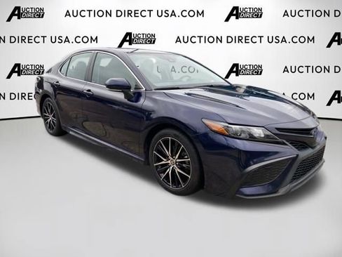 Used 2022 Toyota Camry SE w/ Cold Weather Package image 22