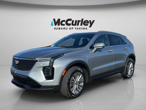 Used 2025 Cadillac XT4 Premium Luxury image 18
