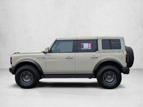 Used 2025 Ford Bronco Outer Banks w/ Sasquatch Package AWD/4WD image 9