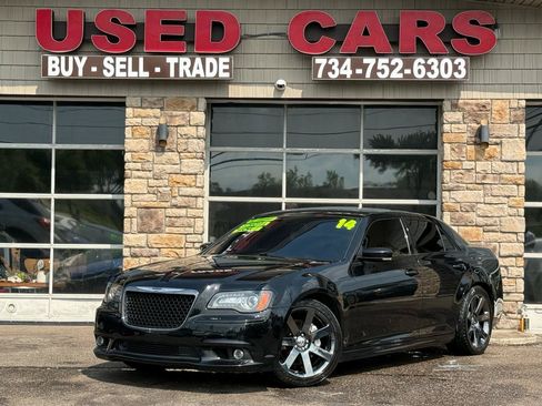 Used 2014 Chrysler 300 SRT8 w/ Leather Interior Group RWD image 1