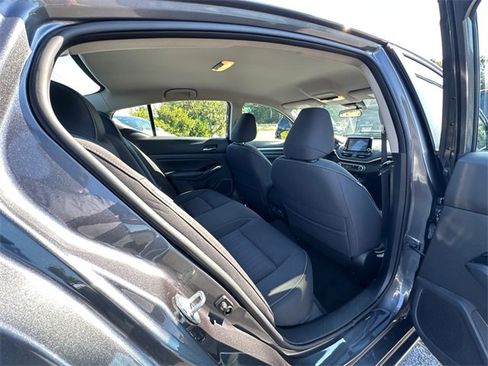 Used 2021 Nissan Altima 2.5 SV image 17