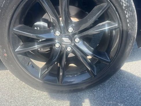 Used 2018 Dodge Challenger R/T w/ Blacktop Package image 7