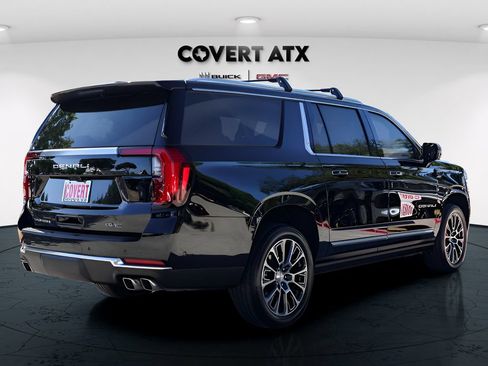 Used 2025 GMC Yukon XL Denali AWD/4WD image 7