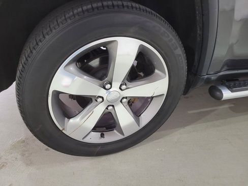 Used 2016 Jeep Grand Cherokee Limited image 27