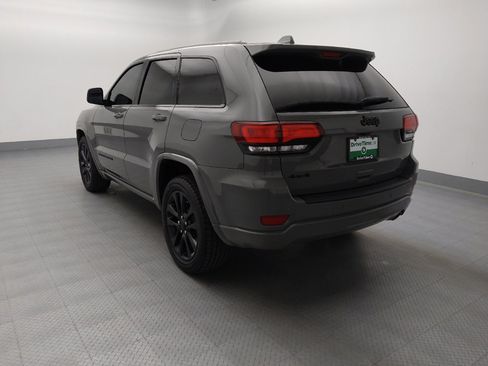 Used 2019 Jeep Grand Cherokee Altitude AWD/4WD image 5