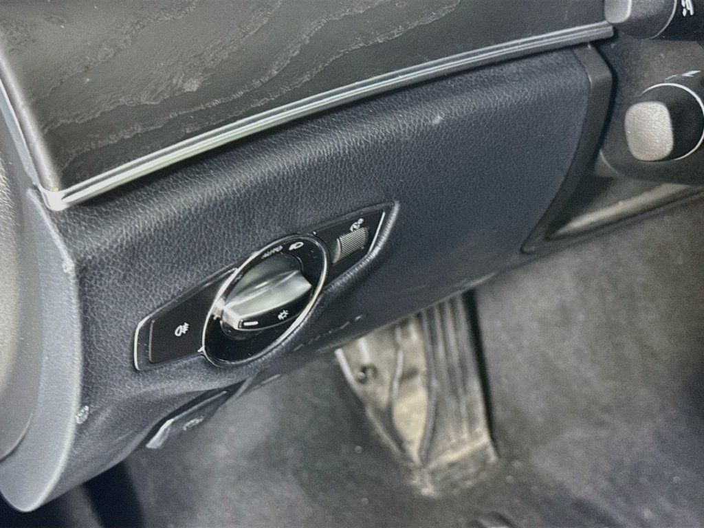 Used 2018 Mercedes-Benz E 300 image 10