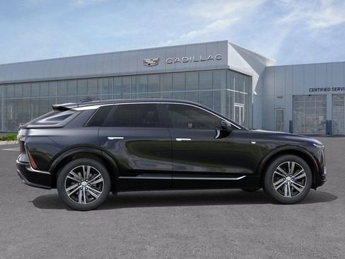 New 2026 Cadillac Lyriq Premium Luxury AWD/4WD image 5