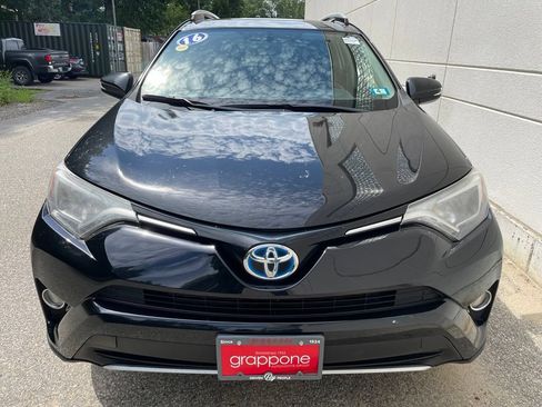 Used 2016 Toyota RAV4 XLE AWD/4WD image 3